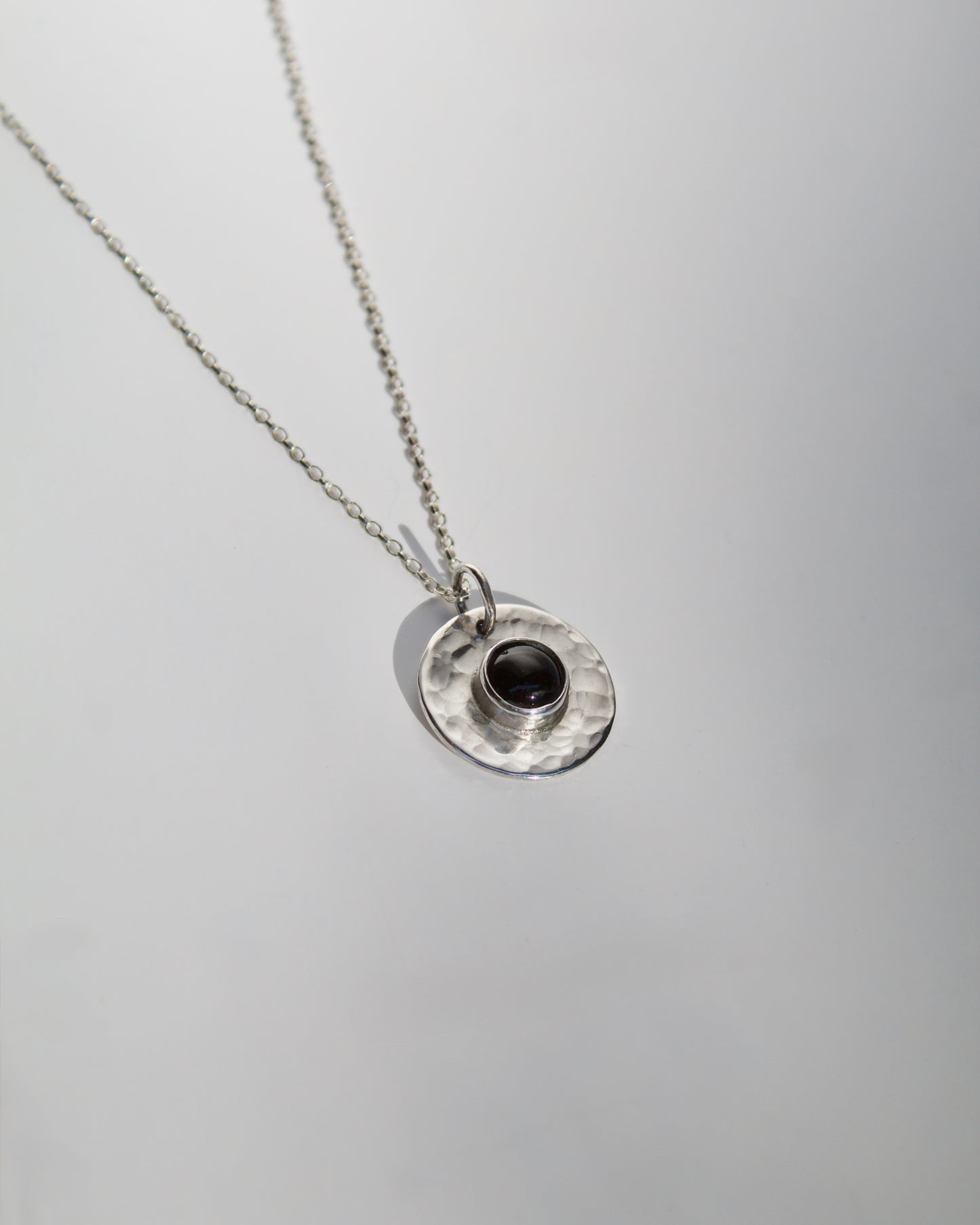 Collar Elara