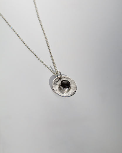 Collar Elara